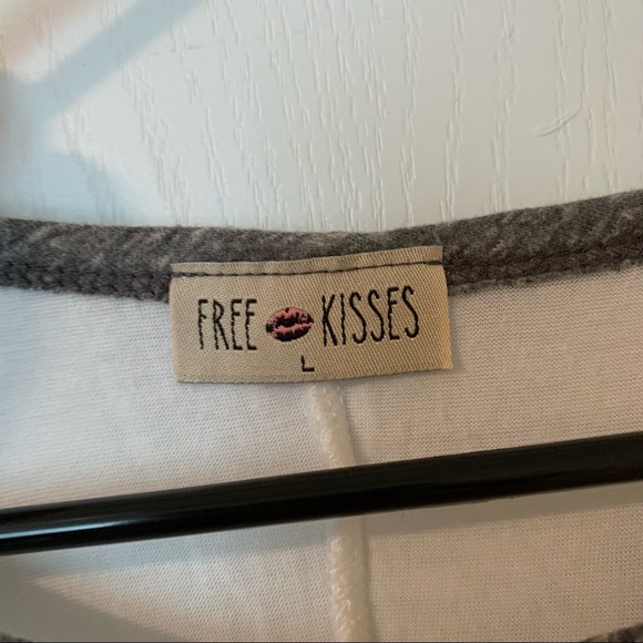 Free kisses California republic top - Picture 3 of 4